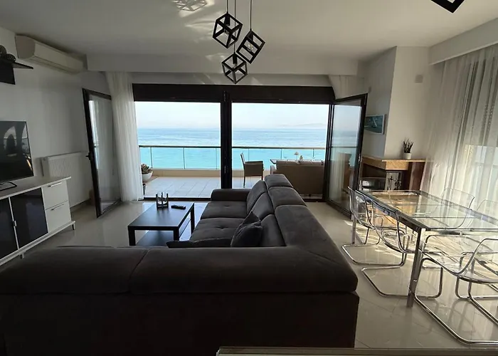 The Absolute View * Peraía