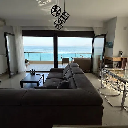 The Absolute View * Peraía